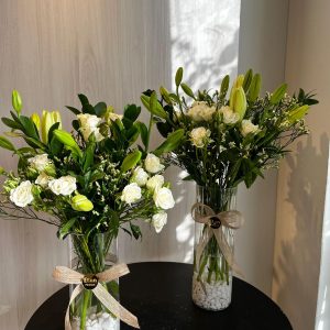 فازة أغصان الورد