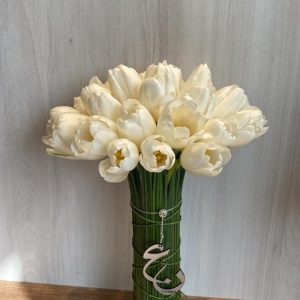 مسكة التوليب الصناعي