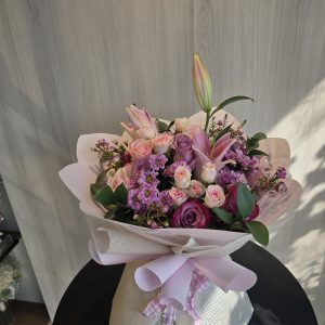 باقة الورد البنفسجى