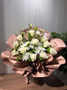 باقة الورد الأبيض