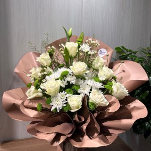 باقة الورد الأبيض
